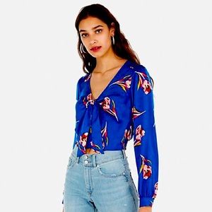 Floral Tie front Crop Top